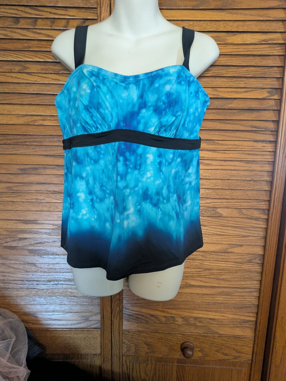 Athleta Bathing Suit Top Blue Woman's Size 38‎ B/C